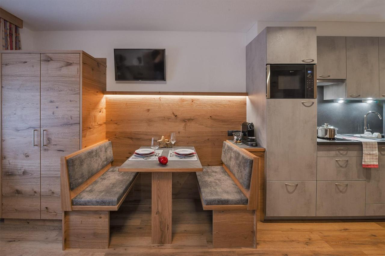 Alpenrose Appartements Burger Evelin Sankt Anton am Arlberg Exteriér fotografie