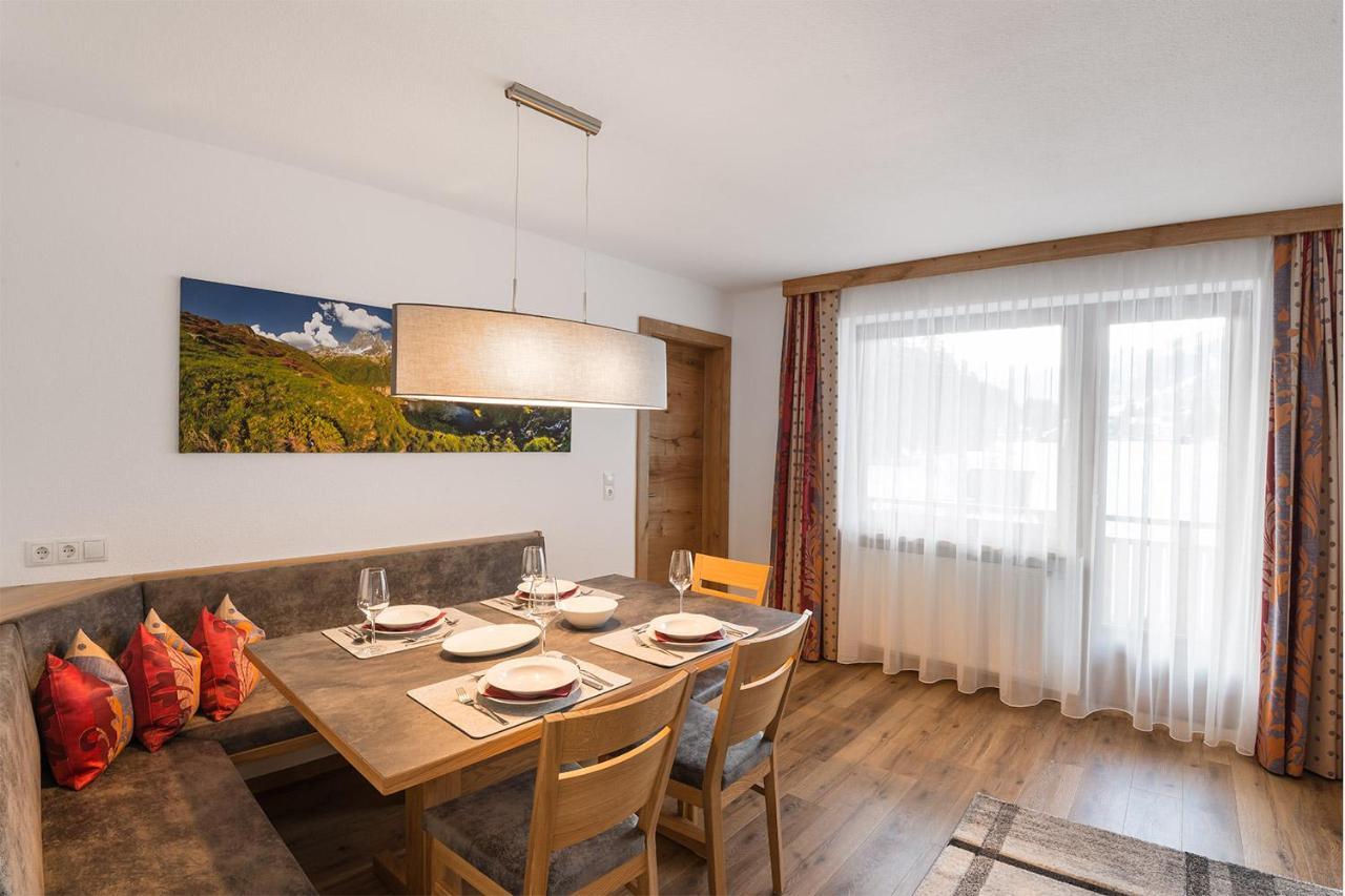 Alpenrose Appartements Burger Evelin Sankt Anton am Arlberg Exteriér fotografie